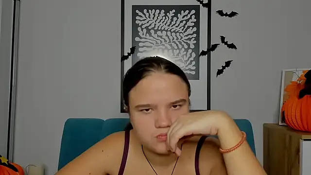 Snapshot of AdeleCruz chatting on November 2025 08:08:02 AM AdeleCruz online show from November 2025 08:08:02 AM