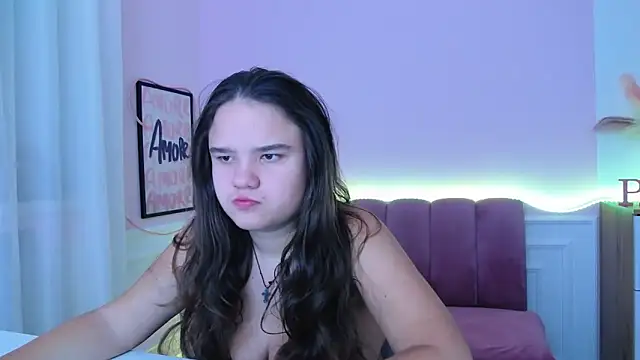 Snapshot of AdeleCruz chatting on December 2025 01:06:02 PM AdeleCruz online show from December 2025 01:06:02 PM