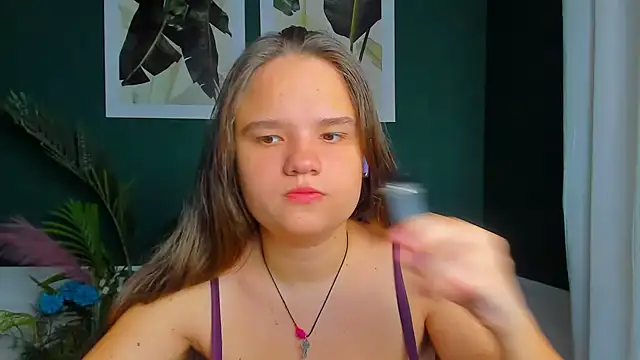 AdeleCruz online show from April 2026 09:12:02 AM