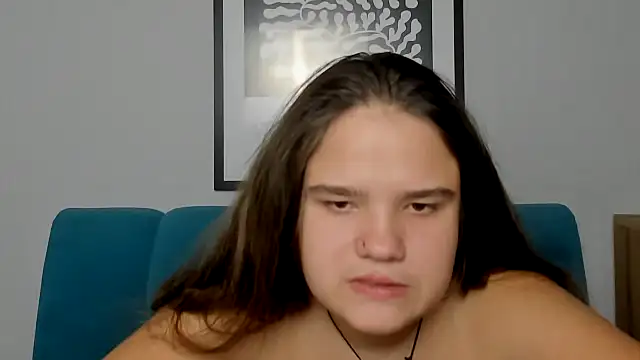 Snapshot of AdeleCruz chatting on November 2025 01:11:02 PM AdeleCruz online show from November 2025 01:11:02 PM