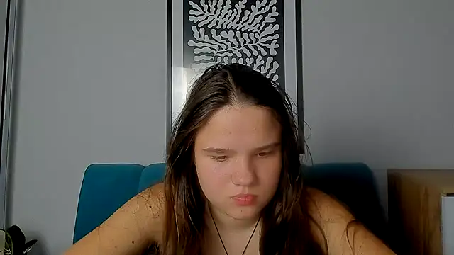 AdeleCruz online show from March 2026 01:04:01 PM