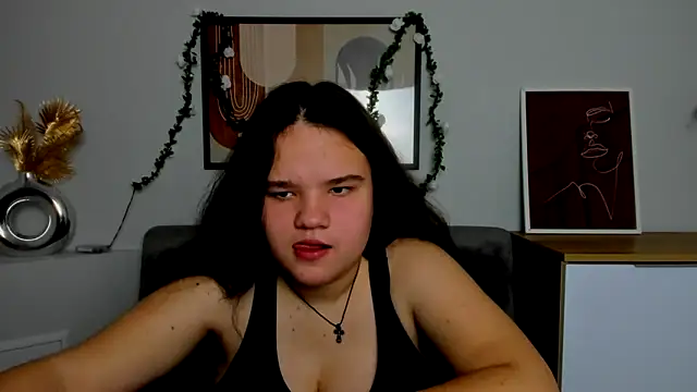 AdeleCruz online show from February 2025 01:29:01 PM