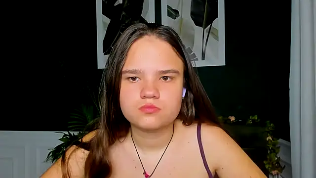 AdeleCruz online show from May 2026 11:59:01 AM