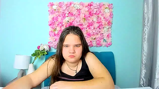 AdeleCruz online show from February 2025 04:04:02 PM