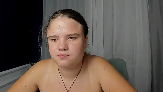 AdeleCruz online show from September 2025 12:05:01 PM
