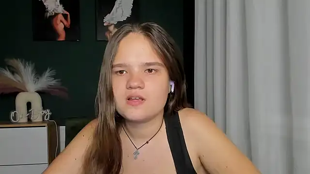 AdeleCruz online show from May 2026 11:16:01 AM