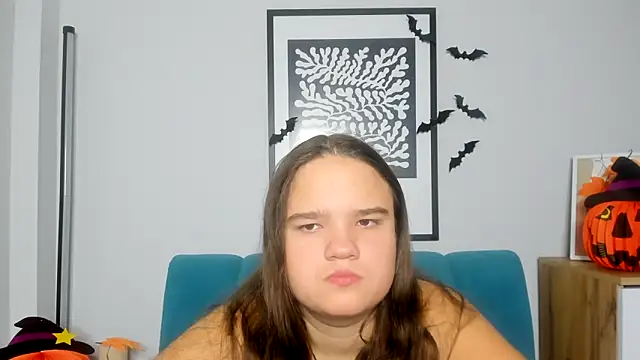 Snapshot of AdeleCruz chatting on October 2025 08:02:02 AM AdeleCruz online show from October 2025 08:02:02 AM