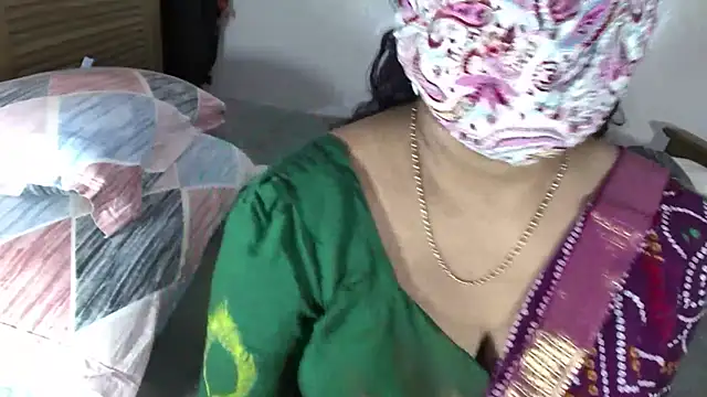 ArathyNambyarMallu online show from February 2026 03:22:01 PM