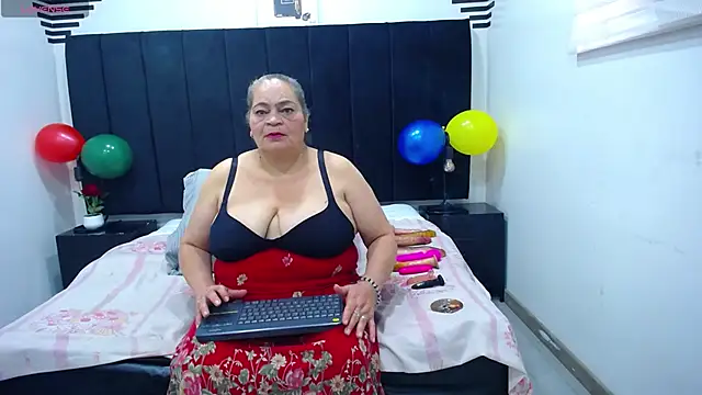 VickyBoobss online show from October 2025 01:02:01 PM