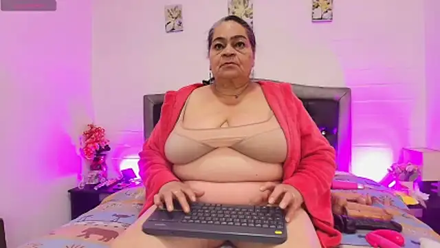 VickyBoobss online show from May 2026 12:11:01 PM