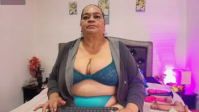 VickyBoobss online show from May 2026 12:26:02 PM