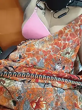 Snapshot of Lolitatamil chatting on May 2026 06:09:01 PM Lolitatamil online show from May 2026 06:09:01 PM