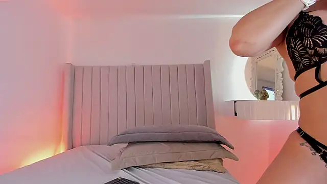 Karla Hudsson online show from April 2026 12:34:01 PM