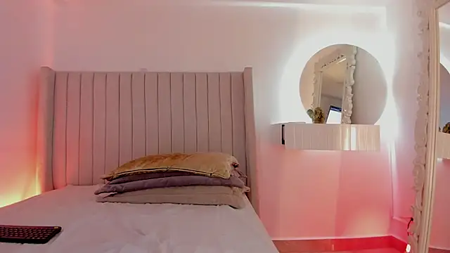 Karla Hudsson online show from April 2026 01:02:01 PM