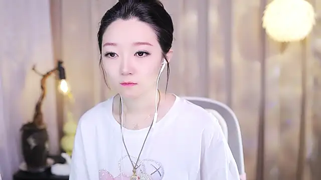 Zoe-99 online show from December 2025 02:41:02 PM