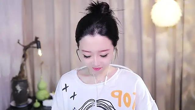 Zoe-99 online show from November 2025 02:31:02 PM