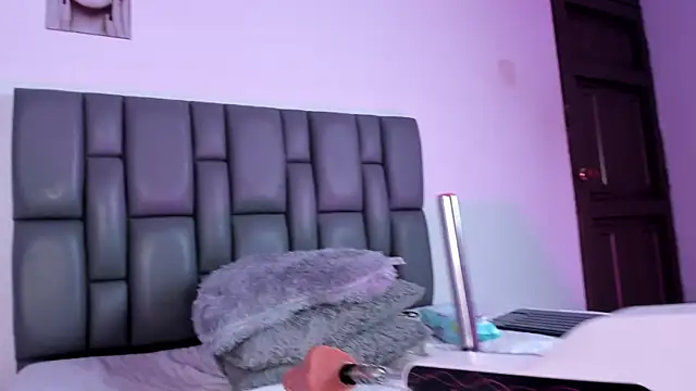 Snapshot of kathy_bakerr chatting on March 2025 11:20:01 PM kathy bakerr online show from March 2025 11:20:01 PM