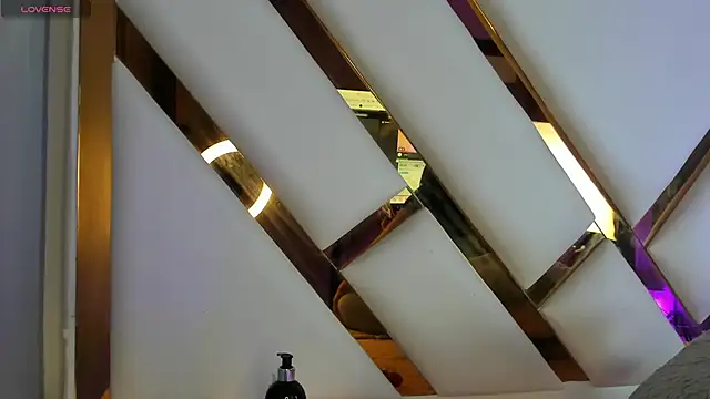 Snapshot of kathy_bakerr chatting on February 2026 01:18:02 PM kathy bakerr online show from February 2026 01:18:02 PM