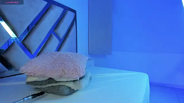 kathy bakerr online show from April 2026 12:39:01 PM