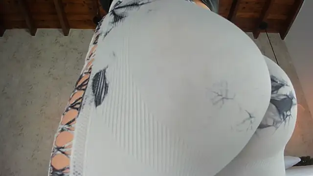 Snapshot of Marttina_Ruiz chatting on October 2025 07:37:01 PM Marttina Ruiz online show from October 2025 07:37:01 PM