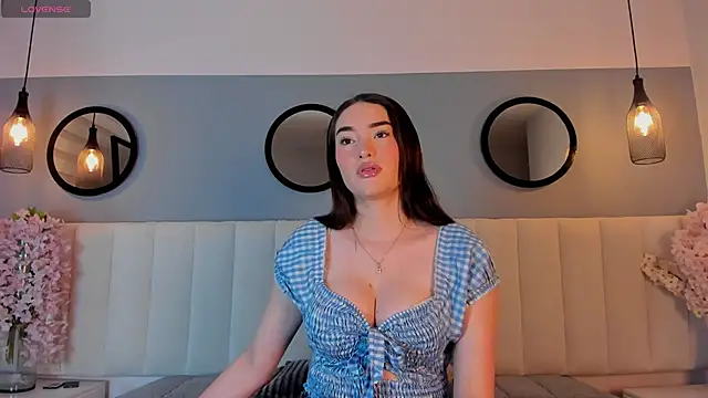 chelsea bolton  online show from February 2026 12:10:02 PM