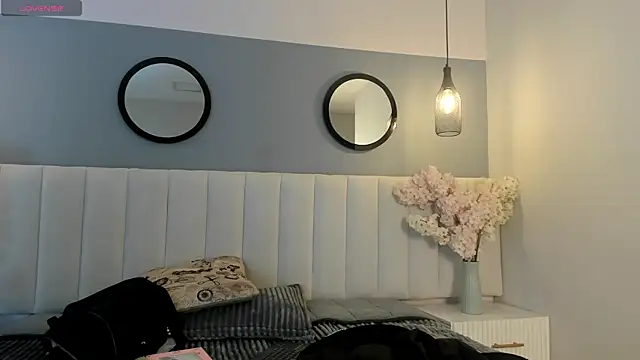 chelsea bolton  online show from February 2026 01:12:01 PM