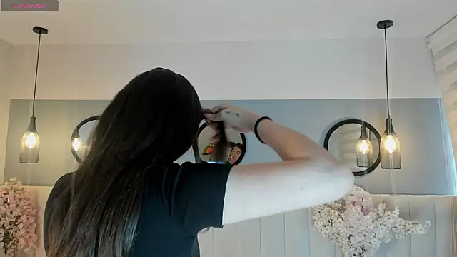 chelsea bolton  online show from April 2026 12:22:01 PM