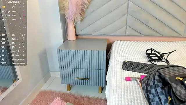 chelsea bolton  online show from December 2025 12:07:01 PM