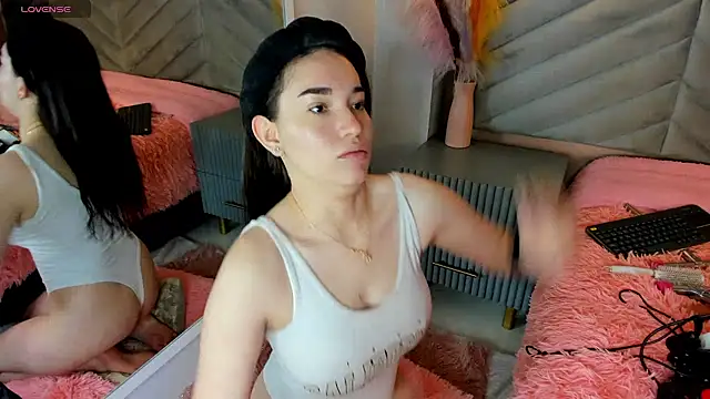 chelsea bolton  online show from January 2026 12:45:02 PM