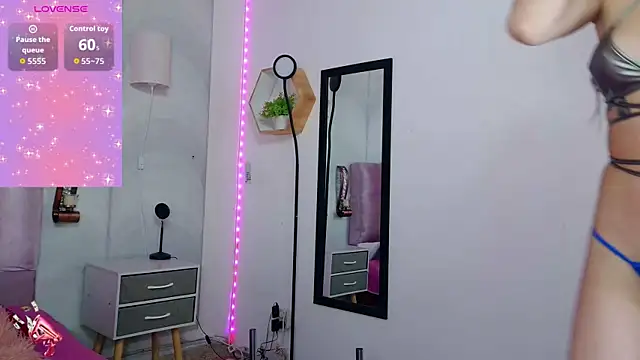 madison oli online show from November 2025 12:04:01 PM