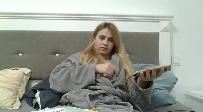 Snapshot of AnnaBell2025 chatting on January 2025 09:13:01 PM AnnaBell2025 online show from January 2025 09:13:01 PM