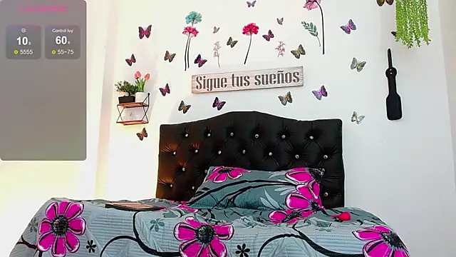 Snapshot of Candy_Mendez chatting on October 2025 12:29:02 PM Candy Mendez online show from October 2025 12:29:02 PM