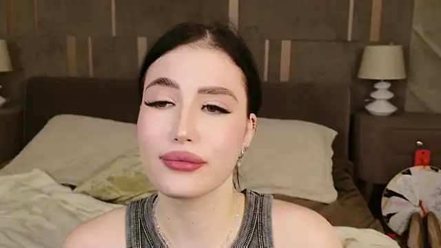 EmmaLawrens online show from October 2025 03:52:02 AM