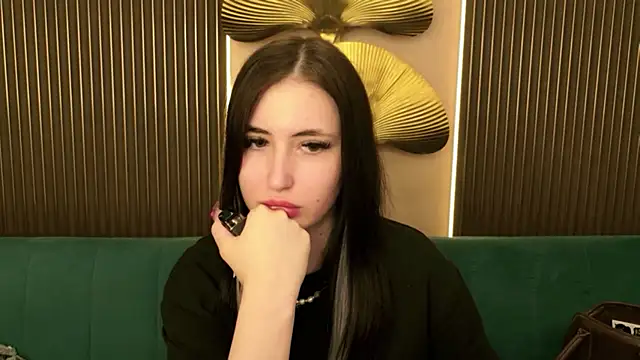 EmmaLawrens online show from May 2026 10:43:02 AM