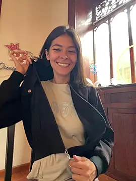 Aleska Miami online show from March 2026 02:08:02 PM