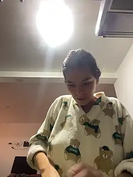 Aleska Miami online show from April 2026 12:42:02 PM