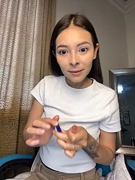 Aleska Miami online show from October 2025 07:07:02 PM