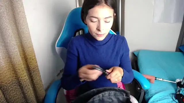 Aleska Miami online show from October 2025 02:07:02 PM