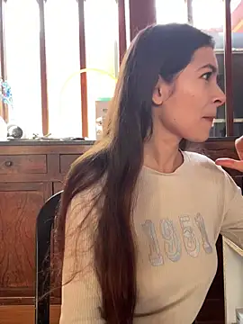 Aleska Miami online show from March 2026 02:04:01 PM