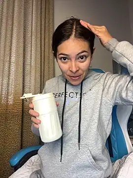 Aleska Miami online show from September 2025 02:12:01 PM