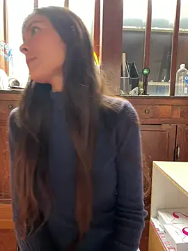 Aleska Miami online show from March 2026 02:29:02 PM