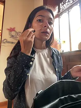 Aleska Miami online show from February 2026 01:57:01 PM