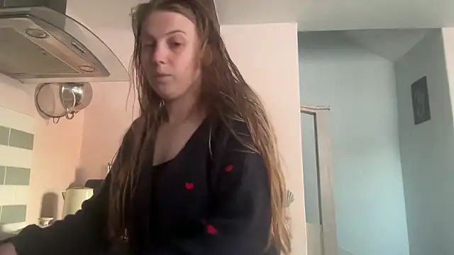 Ella-82 online show from April 2026 06:56:01 PM