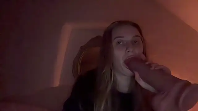 Ella-82 online show from November 2025 08:25:01 PM