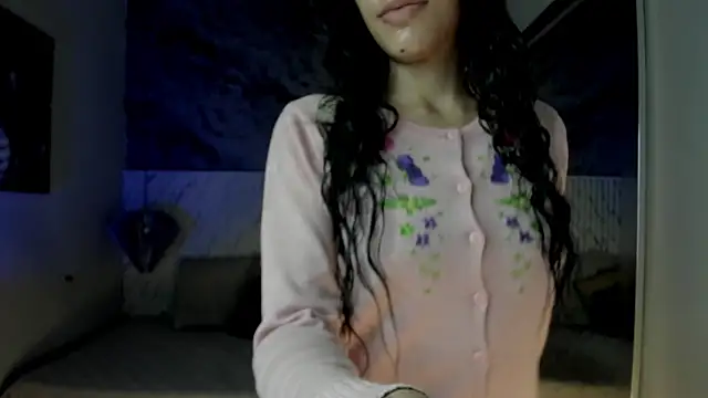 Snapshot of vaiolethsan__ chatting on June 2026 07:44:02 PM vaiolethsan online show from June 2026 07:44:02 PM