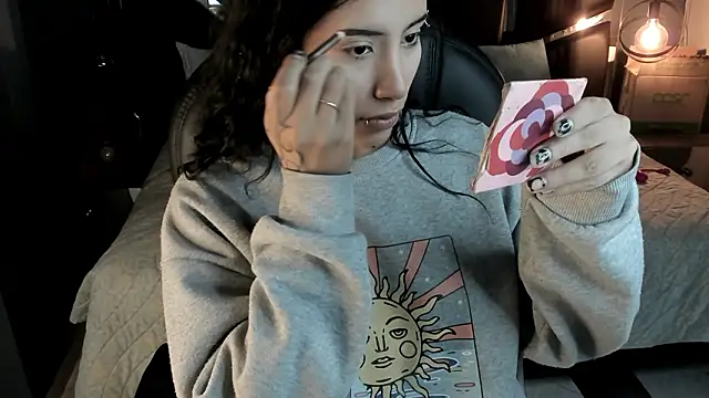 Snapshot of vaiolethsan__ chatting on February 2026 08:19:01 PM vaiolethsan online show from February 2026 08:19:01 PM