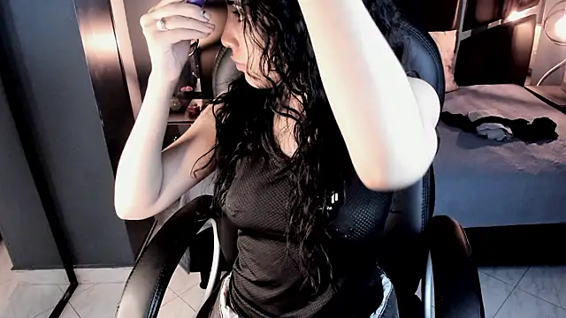 Snapshot of vaiolethsan__ chatting on February 2026 09:31:01 PM vaiolethsan online show from February 2026 09:31:01 PM