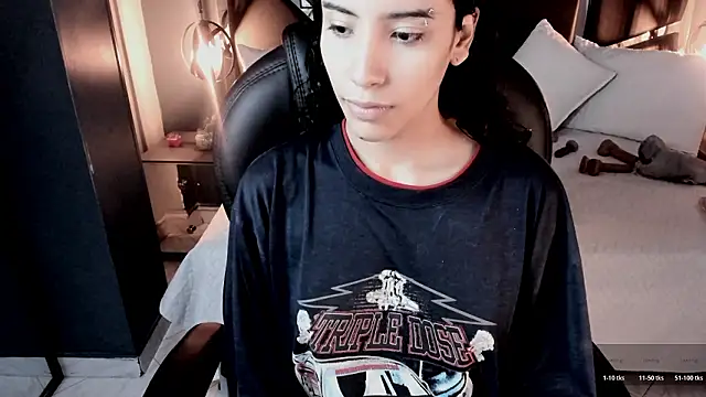 Snapshot of vaiolethsan__ chatting on February 2026 08:07:01 PM vaiolethsan online show from February 2026 08:07:01 PM