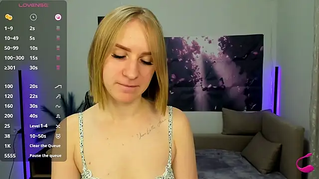 BeautyBlondy online show from October 2025 01:32:02 PM