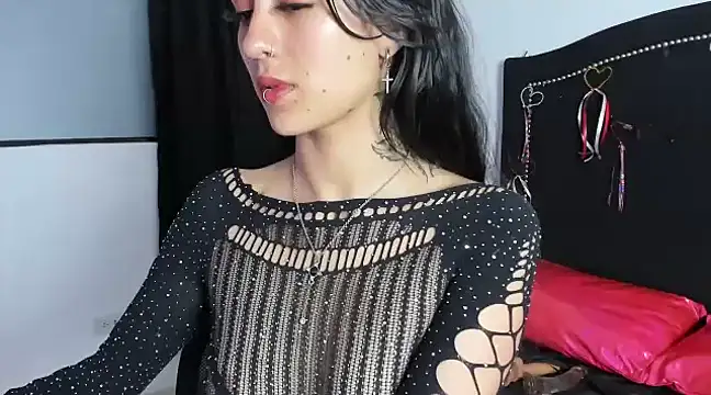 Snapshot of Cleo_Hott chatting on February 2025 03:12:02 AM Cleo Hott online show from February 2025 03:12:02 AM